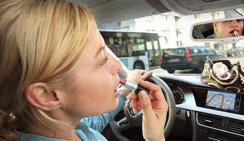 Awesome Girly Gadgets & Tech We’d Love For Our Cars