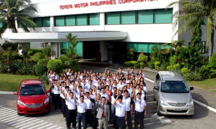 Philippine Auto Industry Sells 212 281 Vehicles in 2013