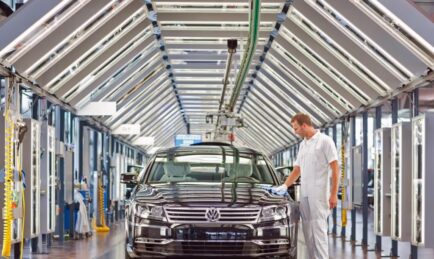 Volkswagen And Renault Fear Emerging Market Slowdown
