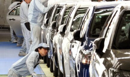Toyota, Honda and Toshiba Workers To Get Pay Rise