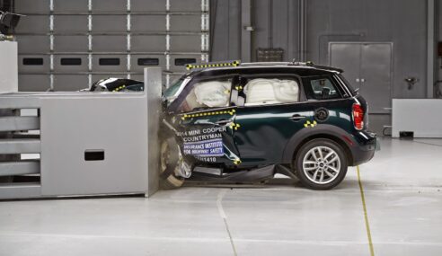 Mini Cooper Countryman Aces Safety Test
