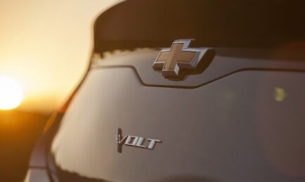 Teaser: The 2016 Chevrolet Volt