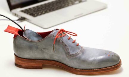 GPS Shoes Help You Track Your Way Home