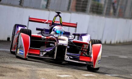 Bird wins a crash-filled Putrajaya ePrix