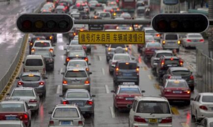 Shenzhen limits car sales