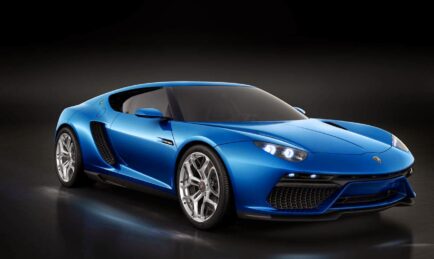 Lamborghini Asterion LPI 910-4: one V10 and a trio of electric motors