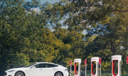 Tesla’s software upgrade makes the Model S semi-autonomous