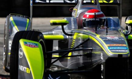 Poignant win for Piquet Jr. at Long Beach