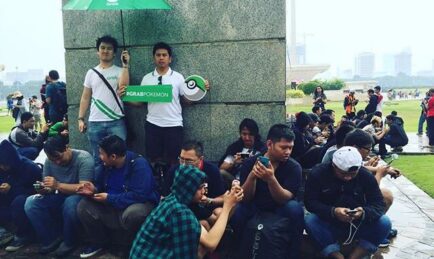 Indonesians are GRAB-bing Pokémons