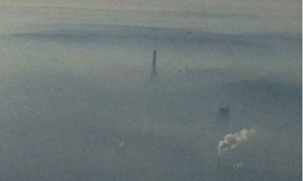 Paris Bans Cars as Pollution Chokes the City