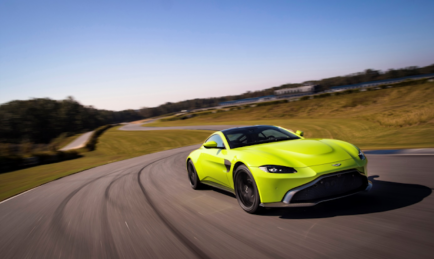 New Aston Martin Vantage Revealed