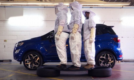 Beehives inspire Ford to Design Light and Super-Strong Parcel Shelf