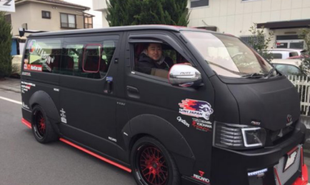 A 500bhp Toyota Hiace – Whaaattt?