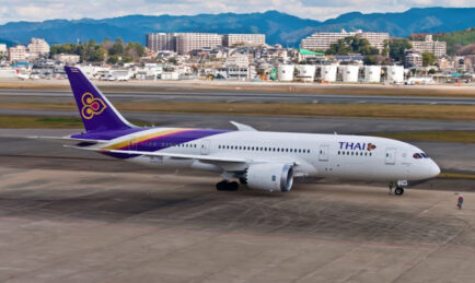 Thai Airways’ Dreamliner 787’s Business Class Will Be a Bit Safer…But It’s Not for Overweight Passengers Nor Little Kids