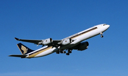 The Longest Commercial Flight Begins; Almost 19 Hours in the Air, Between Singapore and New York