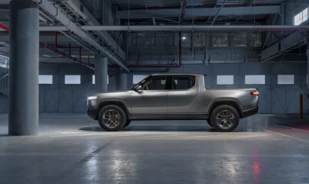 Amazon Gives US$700 Million to EV Company Led by 36-Year-Old CEO