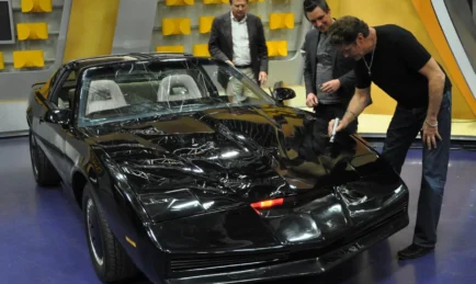Knight Rider Getting a Movie Remake. But KITT’s Tech Is Already Real and Outdated