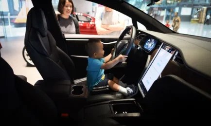 Tesla To Market Sensor That Detects Kid Left in a Hot Car
