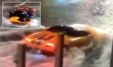 Lamborghini Huracan ‘Berenang’ Mengharung Banjir