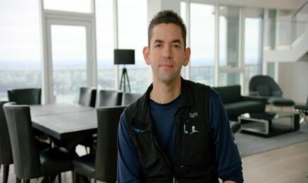 Seorang Billionaire Beli Empat Ticket SpaceX Untuk Pusing Orbit