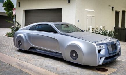 Why Are Rolls-Royce Cars Extremely Expensive?