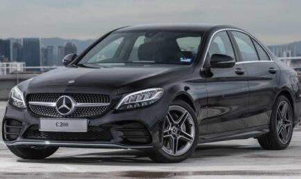 2020 Mercedes-Benz C200 AMG: Betul Ke Jadi Kegilaan Wanita Elegan dan Berkelas?