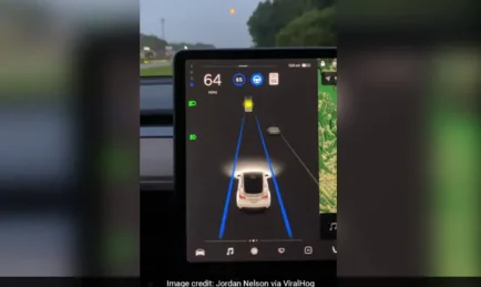Tesla’s Autopilot Thought the Moon was a Yellow Traffic Light