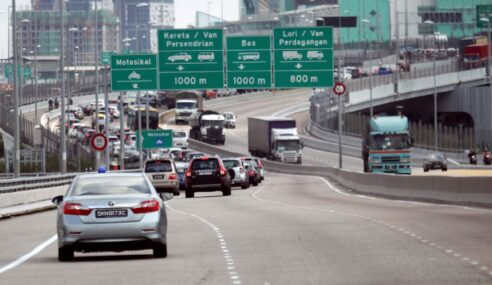 Pesalah Trafik Singapura Akan DILARANG Keluar Dari Malaysia