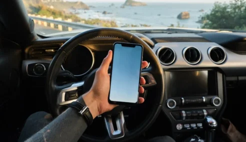 STUDY: iPhone Users Are Worse Drivers Than Android Users