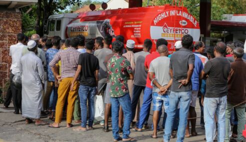 Minyak Petrol Di Sri Lanka Habis