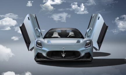 Maserati Spyder Baharu: MC20 Cielo. Indah Seperti Awan Biru