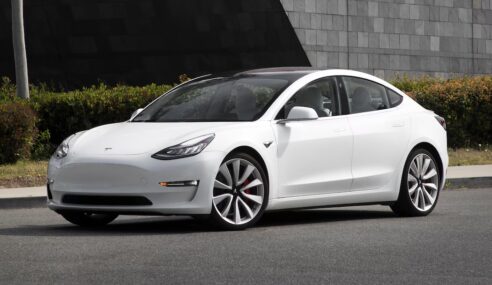 Pandu Uji: Patutlah Tesla Model 3 Adalah Kereta Elektrik Paling Laku. Ini Sebabnya.