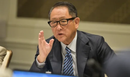 Toyota CEO: “Matatagalan pa ang Electric Vehicles Kaysa sa Nakikita Natin sa Media.”