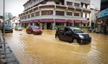 6 Perkara Yang Perlu Anda Tahu Untuk Redah Banjir. No. 5 Tu Boleh Buat Enjin Hancur.
