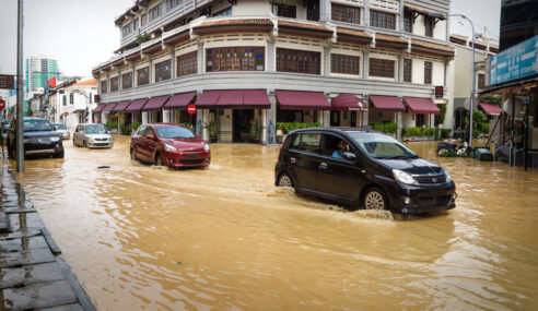 6 Perkara Yang Perlu Anda Tahu Untuk Redah Banjir. No. 5 Tu Boleh Buat Enjin Hancur.