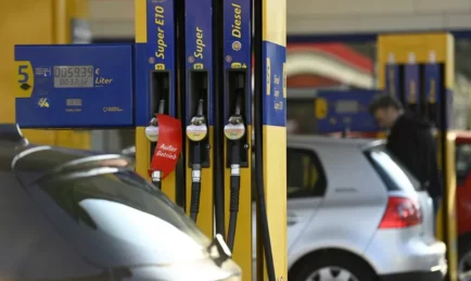 Ano?! Gusto ng Germany na makaligtas ang eFueled cars sa 2023 Ban?