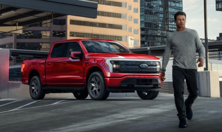 Why are Ford Slashing Production of the Ford F150 Lightning?