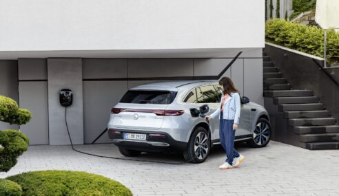 Mercedes-Benz Pulls the Plug on All-EV Fleet by 2030