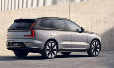 Volvo Seemingly Reneges on All EV Promise, A Year After Announcing It