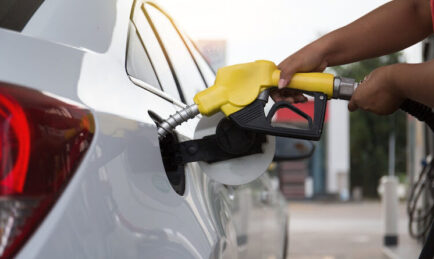 9 Easy Ways to Save Petrol and Save Your Money!