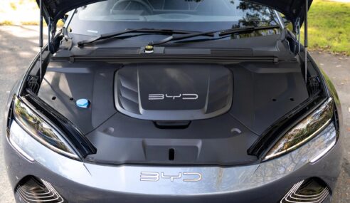 BYD Unveils New Battery Tech That Charges in 5 Minutes