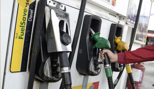T15 Fuel Subsidy Criteria May Drive Consumers to Downsize or Plug Into EVs, Says MIDF