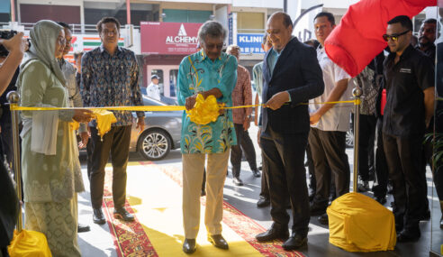 CST AUTO EV-HUB. PUSAT PAMERAN EV PERTAMA DI PERAK!