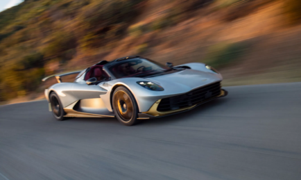 Aston Martin Valhalla Spider – taking it to the extreme